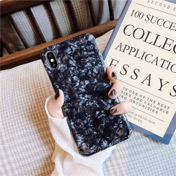 Accessories - NEW iPhone Max/XS/X/7/8 Black Shell Case